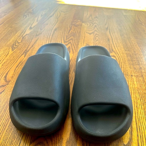 My boy-friend is not using them anymore. Adidas Yeezy slides